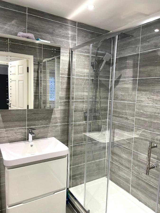 Lovely 1 Bed Apartment, 15Mins From Central Лондон Экстерьер фото